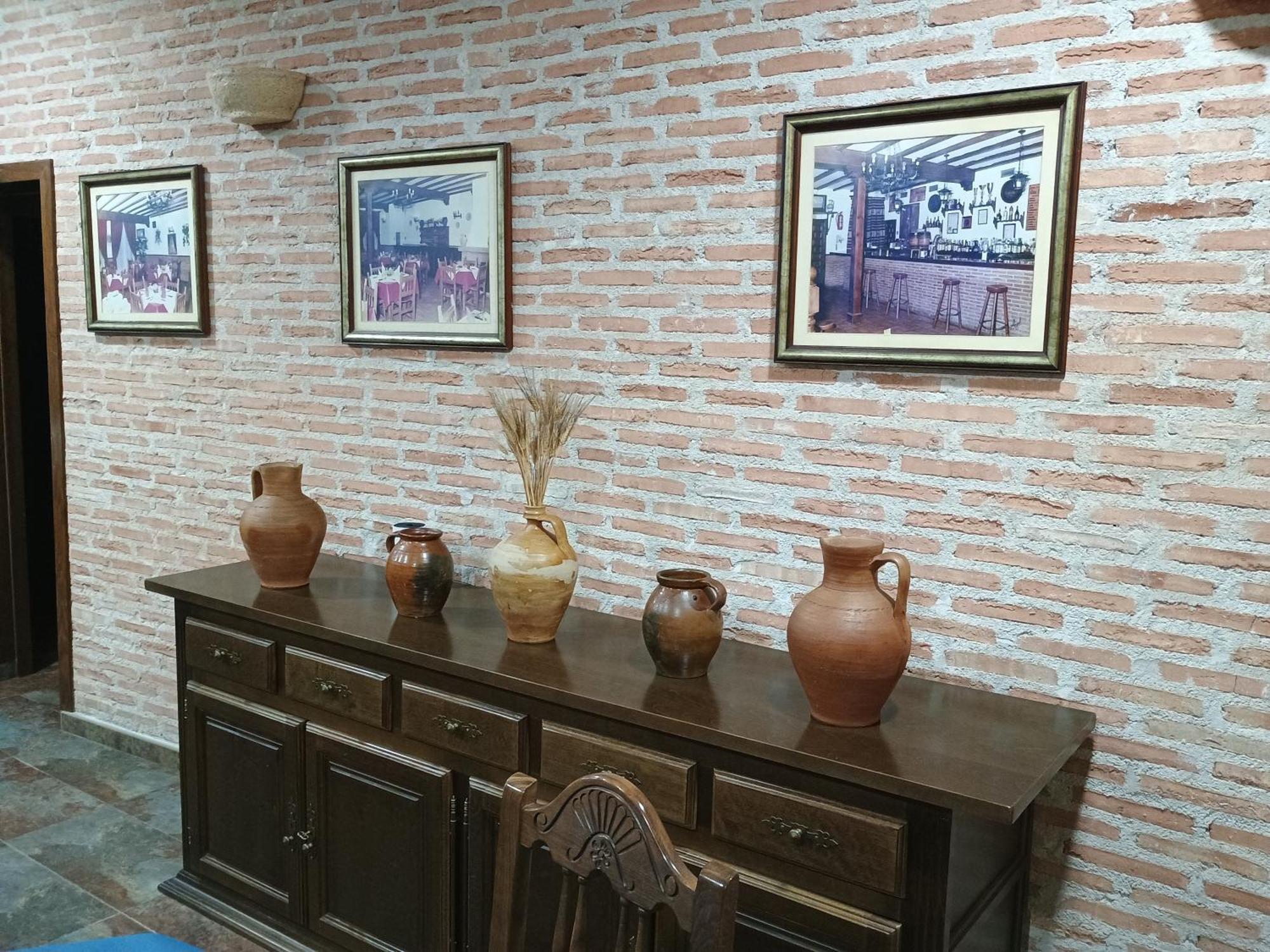 Hostal La Roda Villaluenga Luaran gambar